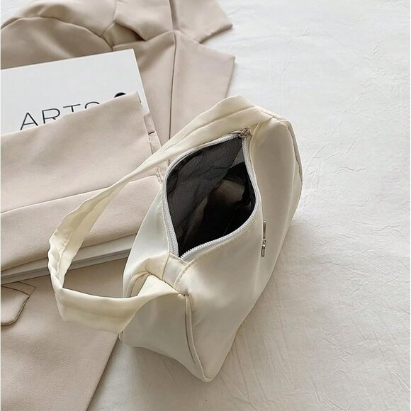 Chic Women's Y2K Butterfly Crescent Moon Handbag - Lightweight Nylon Design - Picture 3 of 7